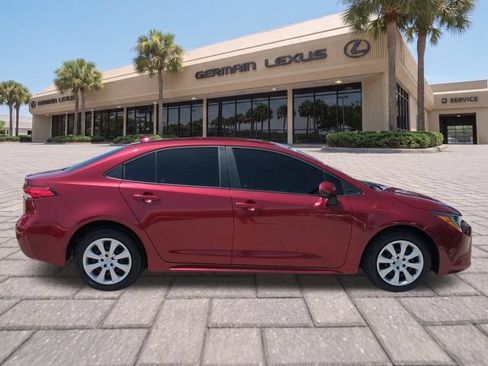 Used 2023 Toyota Corolla LE FWD image 3
