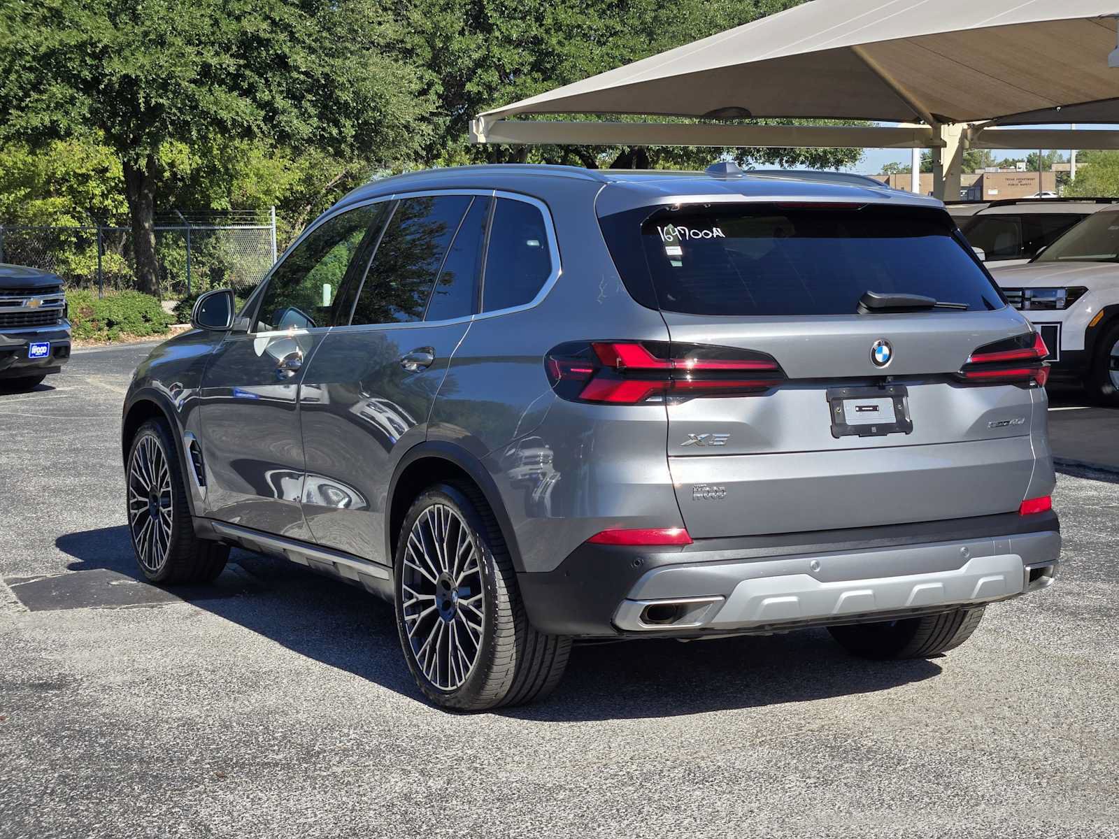 Used 2024 BMW X5 sDrive40i w/ Premium Package RWD image 6