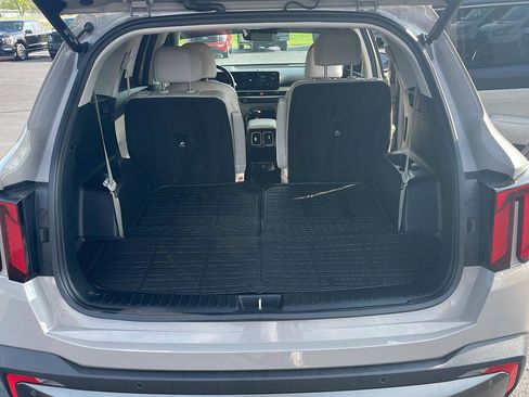 Used 2025 Kia Sorento SX image 35