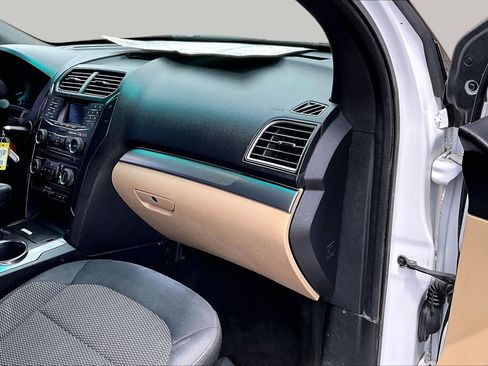 Used 2017 Ford Explorer 4WD image 15