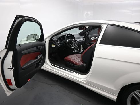 Used 2013 Mercedes-Benz C 250 Coupe image 7