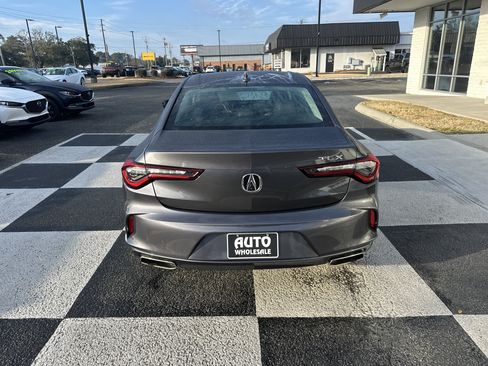 Used 2023 Acura TLX image 4