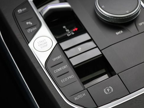 Used 2024 BMW 330i xDrive Sedan w/ Convenience Package image 30