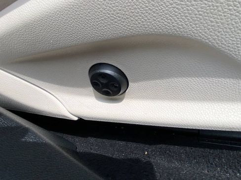 Used 2018 Mercedes-Benz E 300 image 55