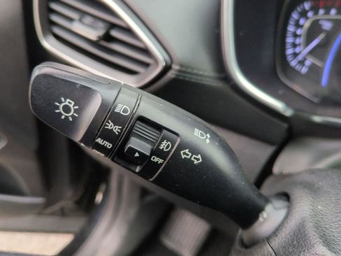 Used 2020 Hyundai Santa Fe SEL w/ Convenience + Premium Package image 25