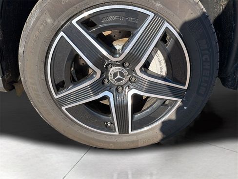 Certified 2025 Mercedes-Benz GLC 300 GLC 300 image 9