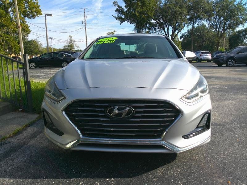 Used 2018 Hyundai Sonata SE w/ Cargo Package FWD image 3