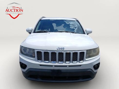 Used 2015 Jeep Compass Limited FWD image 2