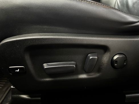 Used 2015 Toyota Highlander XLE AWD/4WD image 28