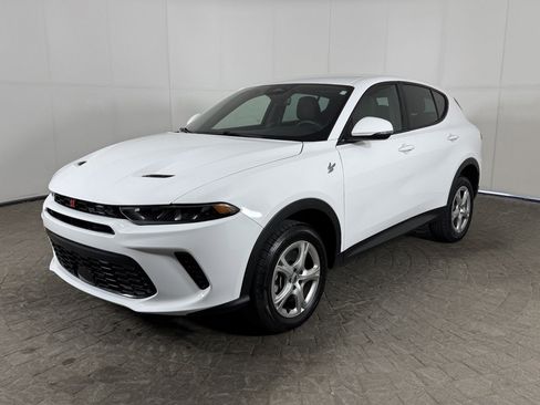 Used 2024 Dodge Hornet GT image 4