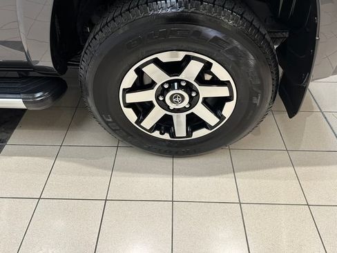 Used 2023 Toyota 4Runner TRD Off-Road Premium w/ Off Road Premium Plus Package AWD/4WD image 25