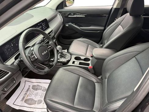 Used 2024 Kia Seltos SX image 10