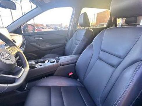 Certified 2024 Nissan Rogue SL image 26