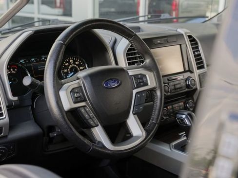 Used 2015 Ford F150 Lariat image 28