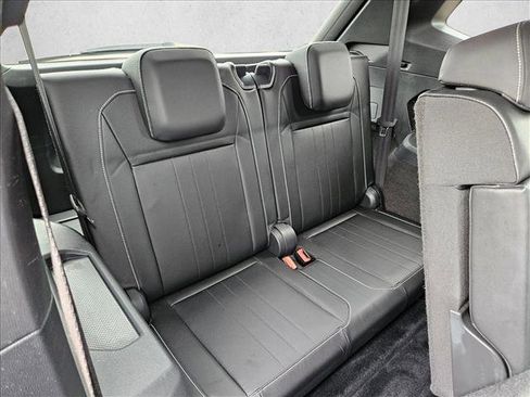 Used 2022 Volkswagen Tiguan SE R-Line FWD image 19