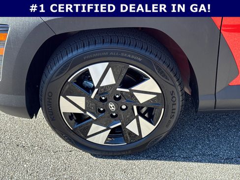 Certified 2025 Hyundai Kona SEL image 11