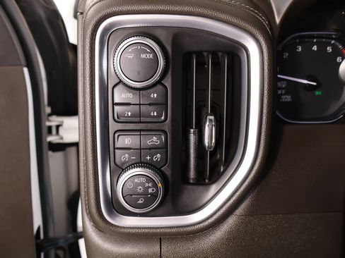 Used 2020 GMC Sierra 1500 SLT AWD/4WD image 8