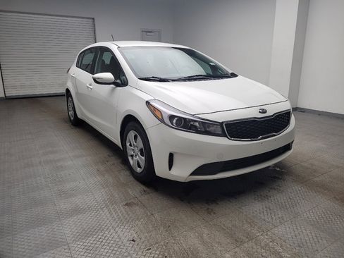 Used 2017 Kia Forte LX image 13