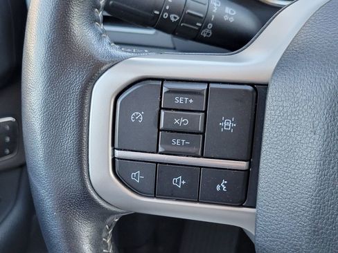 Used 2024 Ford Expedition XLT image 29