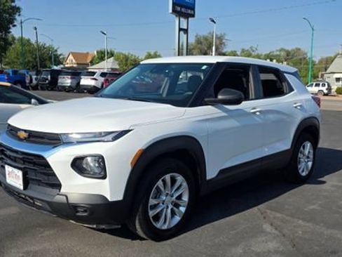 Used 2023 Chevrolet TrailBlazer LS AWD/4WD image 3