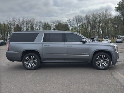 Used 2018 GMC Yukon XL Denali w/ Denali Ultimate Package AWD/4WD image 26