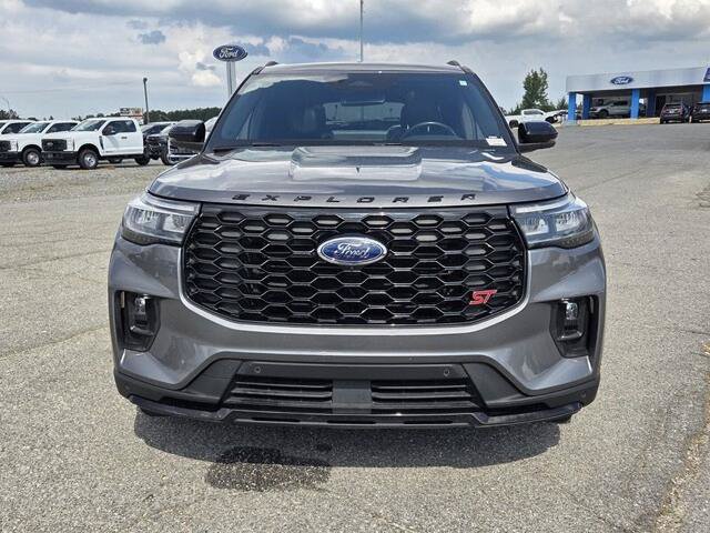Certified 2025 Ford Explorer ST AWD/4WD image 2