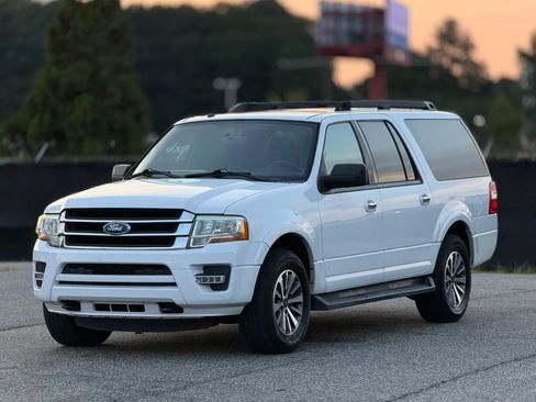 Used 2017 Ford Expedition EL XLT AWD/4WD image 6