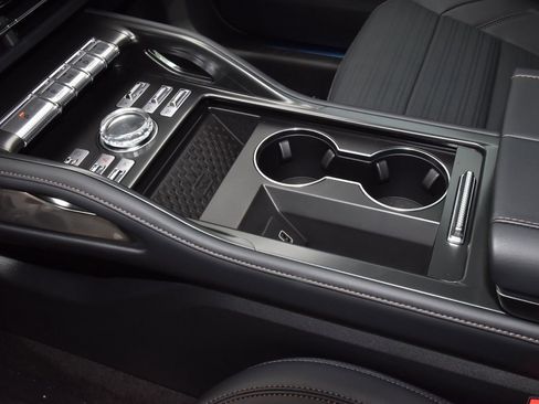 New 2026 Lincoln Nautilus Reserve w/ Jet Appearance Package image 39