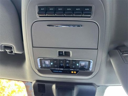 New 2026 Ford F350 Lariat w/ Chrome Package image 38