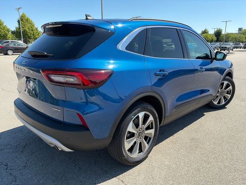 Used 2023 Ford Escape Platinum w/ Premium Technology Package AWD/4WD image 7