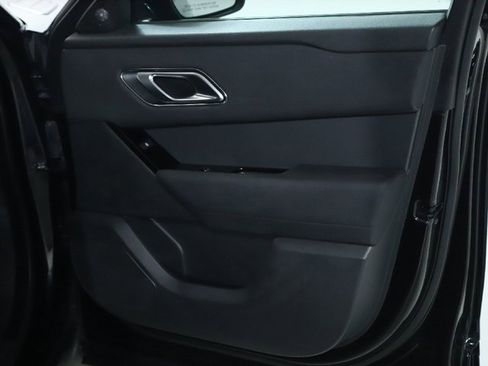 Certified 2025 Land Rover Range Rover Velar Dynamic SE image 34