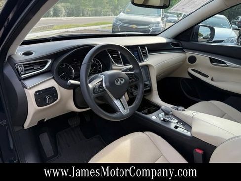 Used 2022 INFINITI QX50 Luxe AWD/4WD image 11