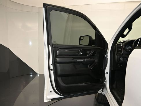 Used 2022 RAM 1500 Limited AWD/4WD image 10