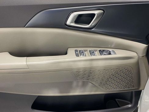 New 2026 Kia Carnival FWD image 17