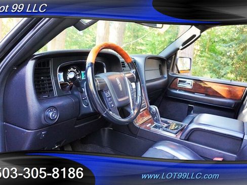 Used 2017 Lincoln Navigator Select AWD/4WD image 13