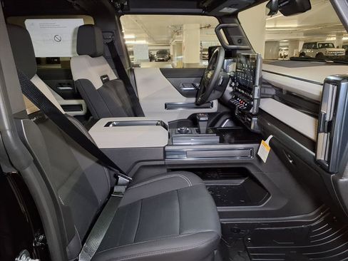 Used 2026 GMC Hummer EV 4x4 Crew Cab image 6