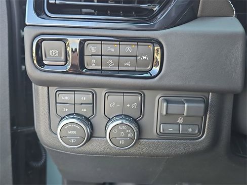New 2026 GMC Yukon AT4 Ultimate w/ LPO, Floor Liner Package image 27