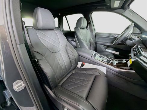 New 2026 BMW X5 xDrive40i w/ M Sport Package image 31