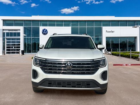 New 2026 Volkswagen Atlas SE FWD image 2