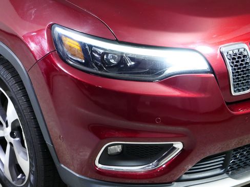 Used 2021 Jeep Cherokee Limited AWD/4WD image 16