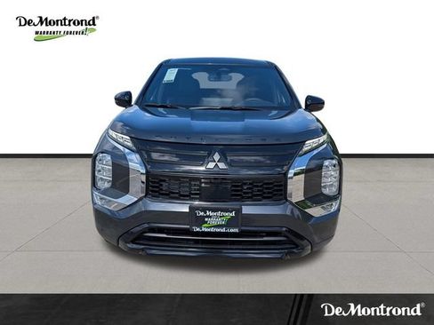 New 2026 Mitsubishi Outlander LE FWD image 2