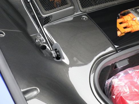 Certified 2022 Ferrari SF90 Spider image 33