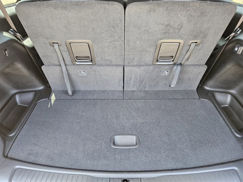 New 2025 Jeep Grand Cherokee L Altitude image 32