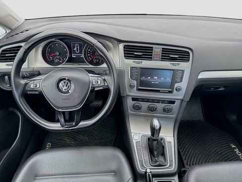 Used 2016 Volkswagen Golf Limited Edition FWD image 15