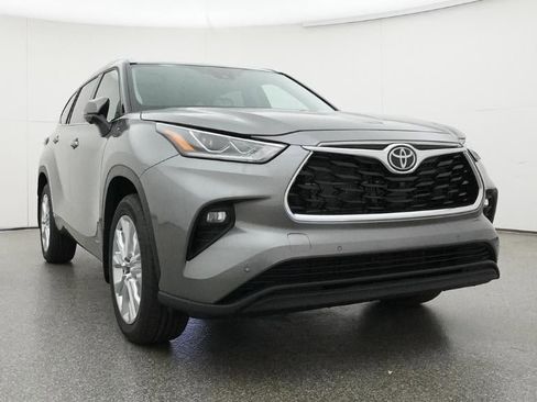 New 2026 Toyota Highlander Limited AWD/4WD image 30