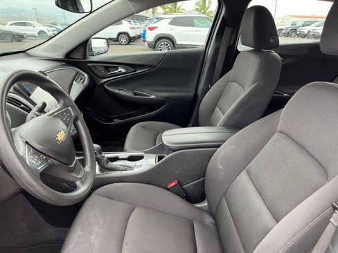 Used 2024 Chevrolet Malibu LT image 28