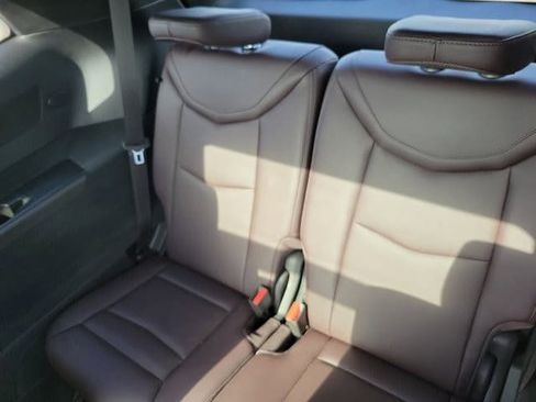 Used 2023 Cadillac XT6 Premium Luxury FWD image 11