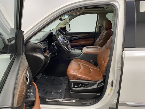 Used 2016 Cadillac Escalade Premium image 19