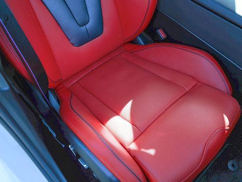 Used 2026 BMW M5 w/ Executive Package AWD/4WD image 97