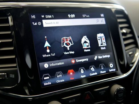 Used 2021 Jeep Grand Cherokee Laredo X image 19